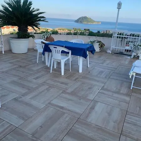 La Terrazza Sul Mare Apartmán *